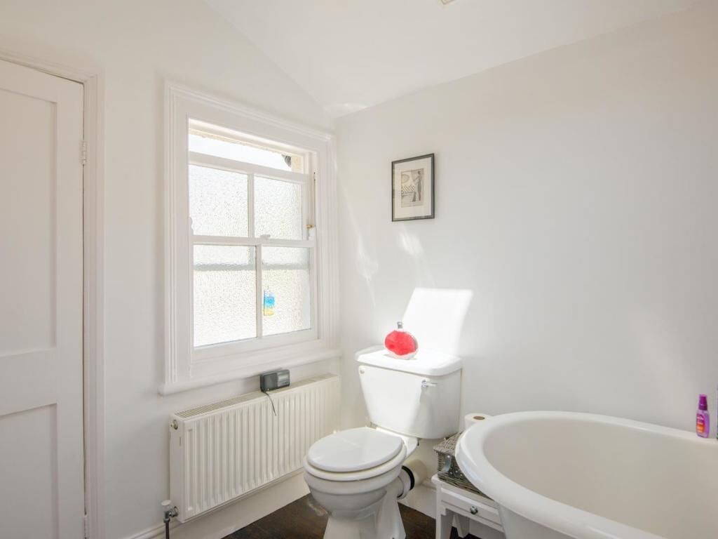 Combined shower/bathtub, hair dryer, towels, soap