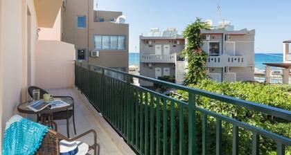 Anemi blue apt, suitable up to 4, near the beach!