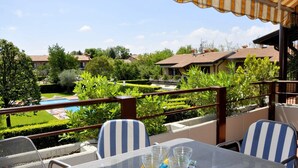 Outdoor dining - Holiday Home in Lazise near Lake Garda (Lazise)