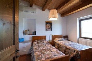 3 chambres, fer et planche à repasser, accès Internet
