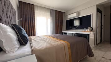 Family Room, 2 Bedrooms, Non Smoking, Garden View