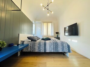 3 Schlafzimmer, Schreibtisch, Bügeleisen/Bügelbrett, Reisekinderbett