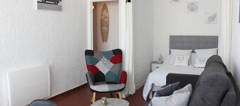 Beachfront Studio with Sea View in Port-la-Nouvelle – Sleeps 4