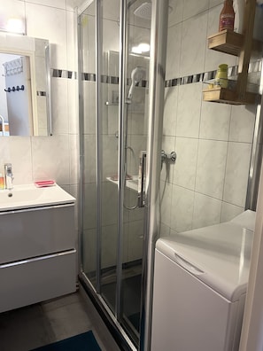 Dusche, Haartrockner