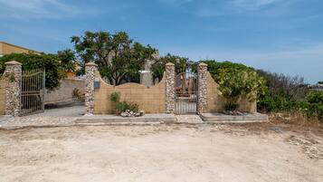 Enceinte de lâhĂ©bergement