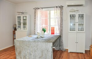 Interior - 5 bedroom nice home in Södra Rådom (Södra Rådom)