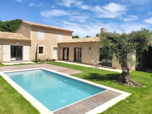 Piscine extérieure, piscine chauffée