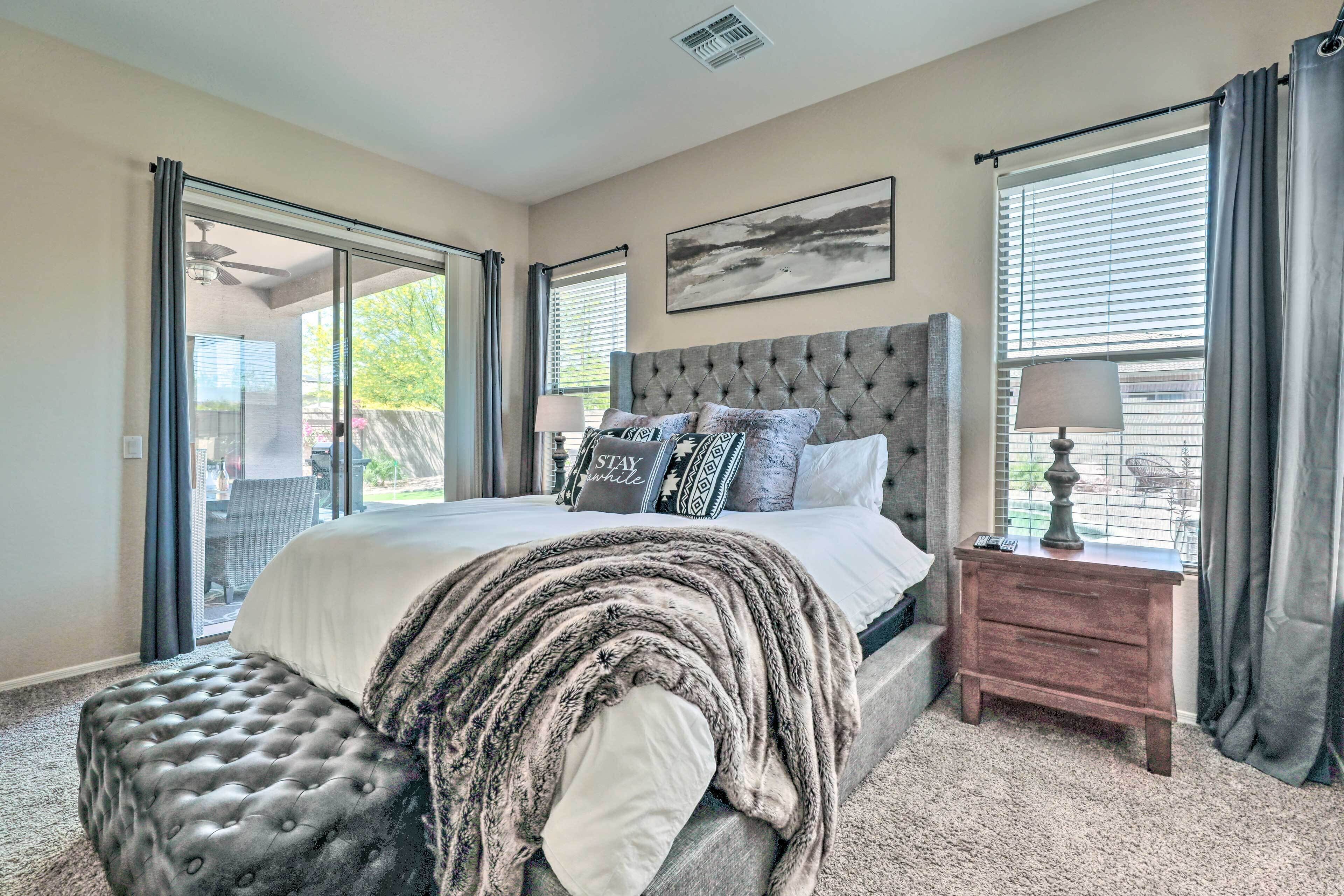 4 bedrooms, desk, iron/ironing board, travel crib