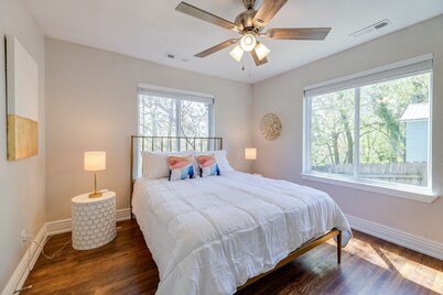 Fayetteville Retreat w/ Yard - Walk to Campus!