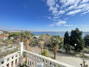 Deniz Manzarali Balkonlu Oda | View from room