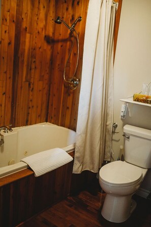 Deluxe Room | Bathroom | Shower, hair dryer, bathrobes, towels - The Carriage House Inn (Grand Falls - Windsor)