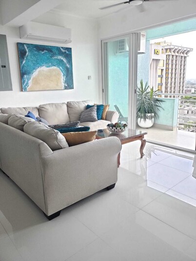 Luxurious & Modern in the heart of New Kingston