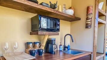 Fridge, microwave, coffee/tea maker, toaster