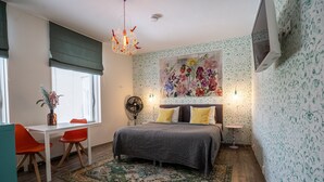Deluxe studio suite