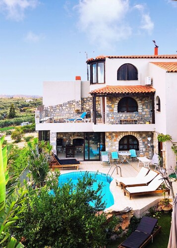 Elia Woodstone Houses