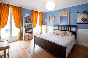 5 bedrooms, iron/ironing board, free WiFi, bed sheets - Magnificent house with garden in Versailles - Paris (Versailles)