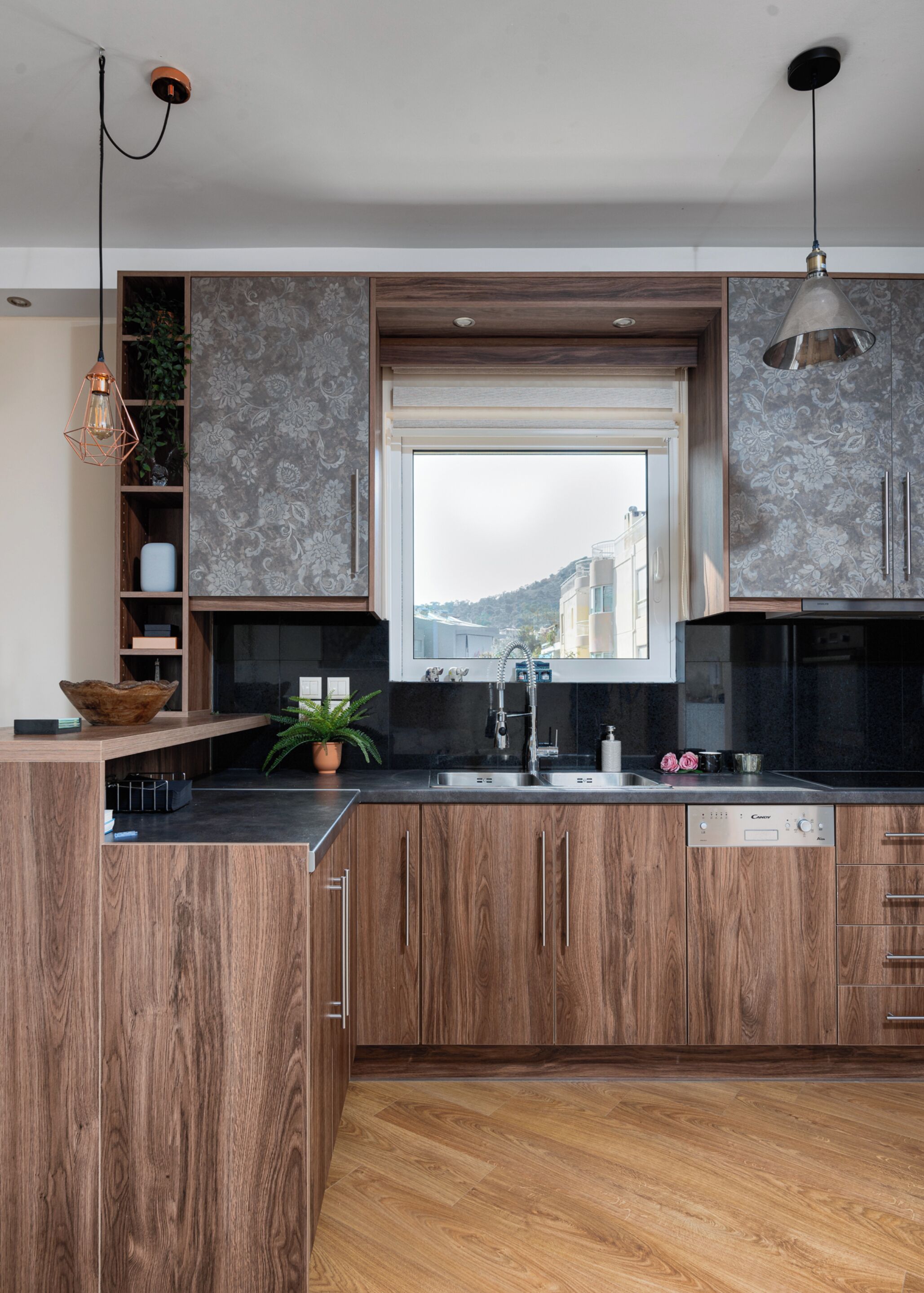 Apartemen Comfort | Dapur pribadi | Lemari es, microwave, oven, dan mesin pencuci piring