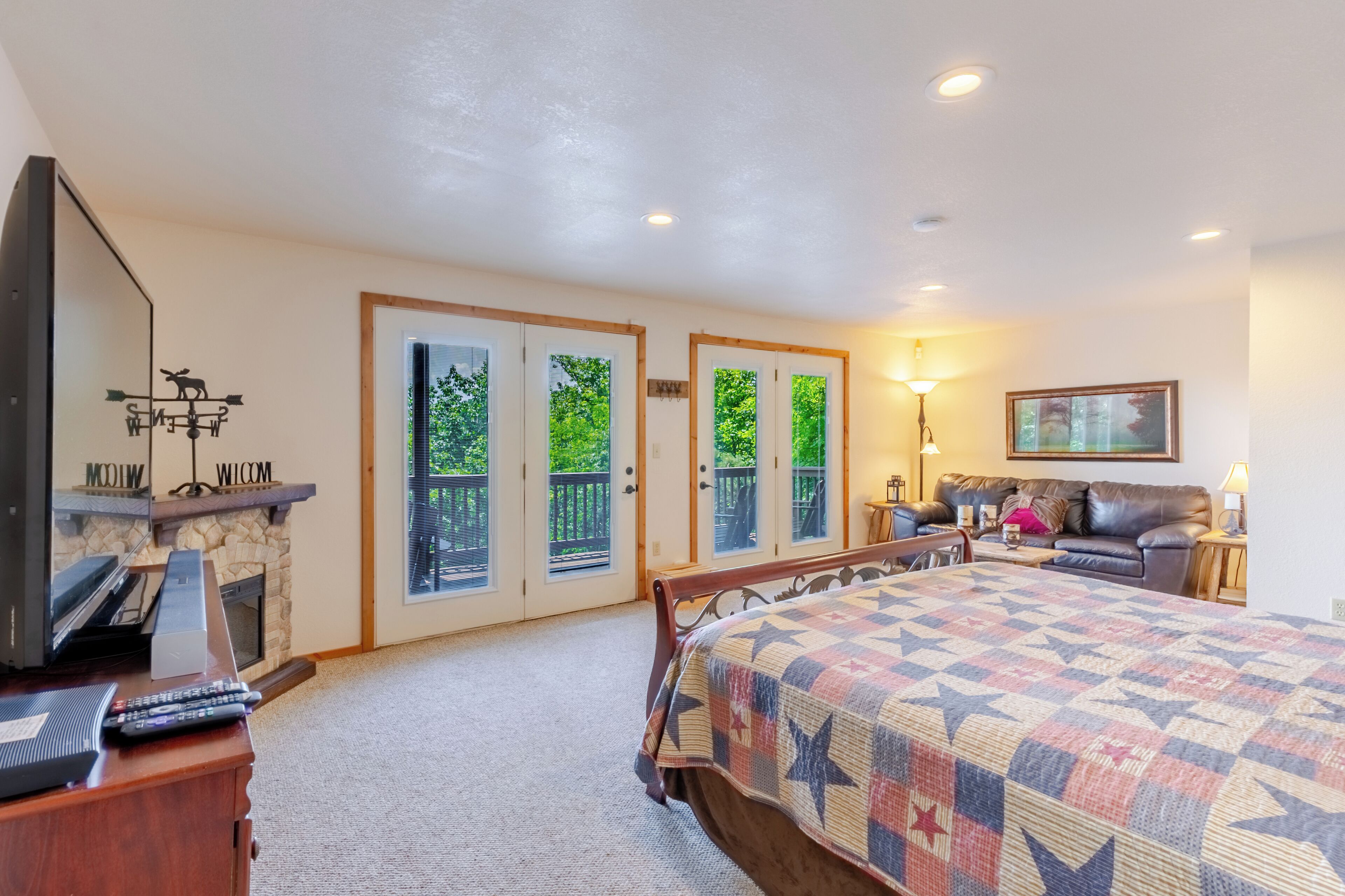 2 多间卧室、熨斗/熨衣板、免费 WiFi、床单