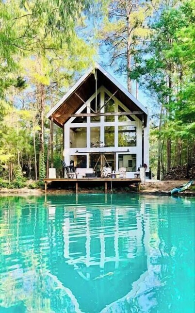 Waterfront Lonestar Cabin in a Magical Forest!