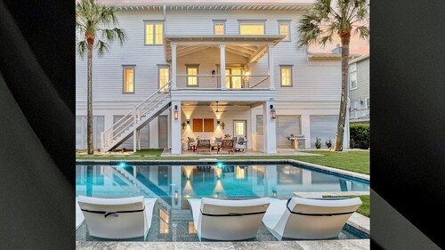 *Newly Renovated*  Pool, Ocean Views, 6 Bed/7 Bath