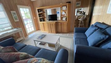 Una Smart TV, libros