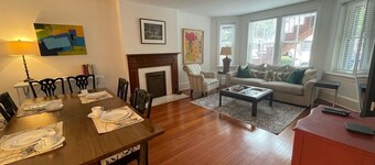124 Garden: no stairs, central spot in Downtown Savannah