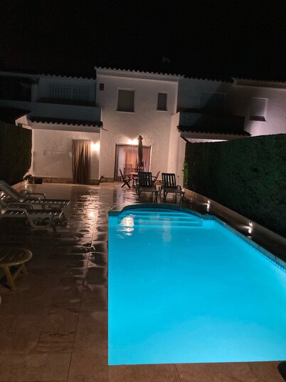 Lovely, comfortable house with garden and private pool