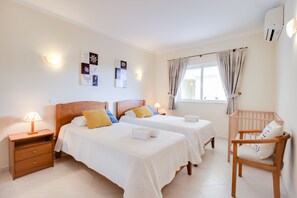 2 habitaciones, cuna de viaje y wifi gratis