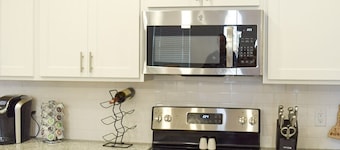 NEW! 3 bed 4 bath townhome!