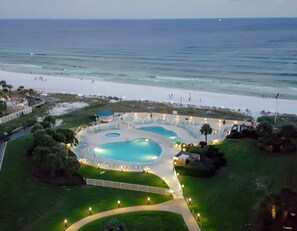 Outdoor pool, a heated pool