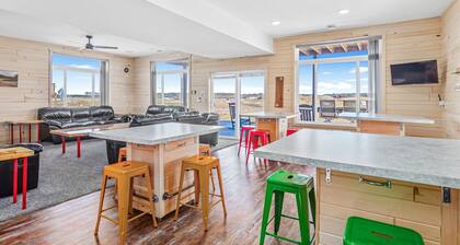 The Red Walleye: A Big Home on Big Fish Golf Course - Sleeps 22!