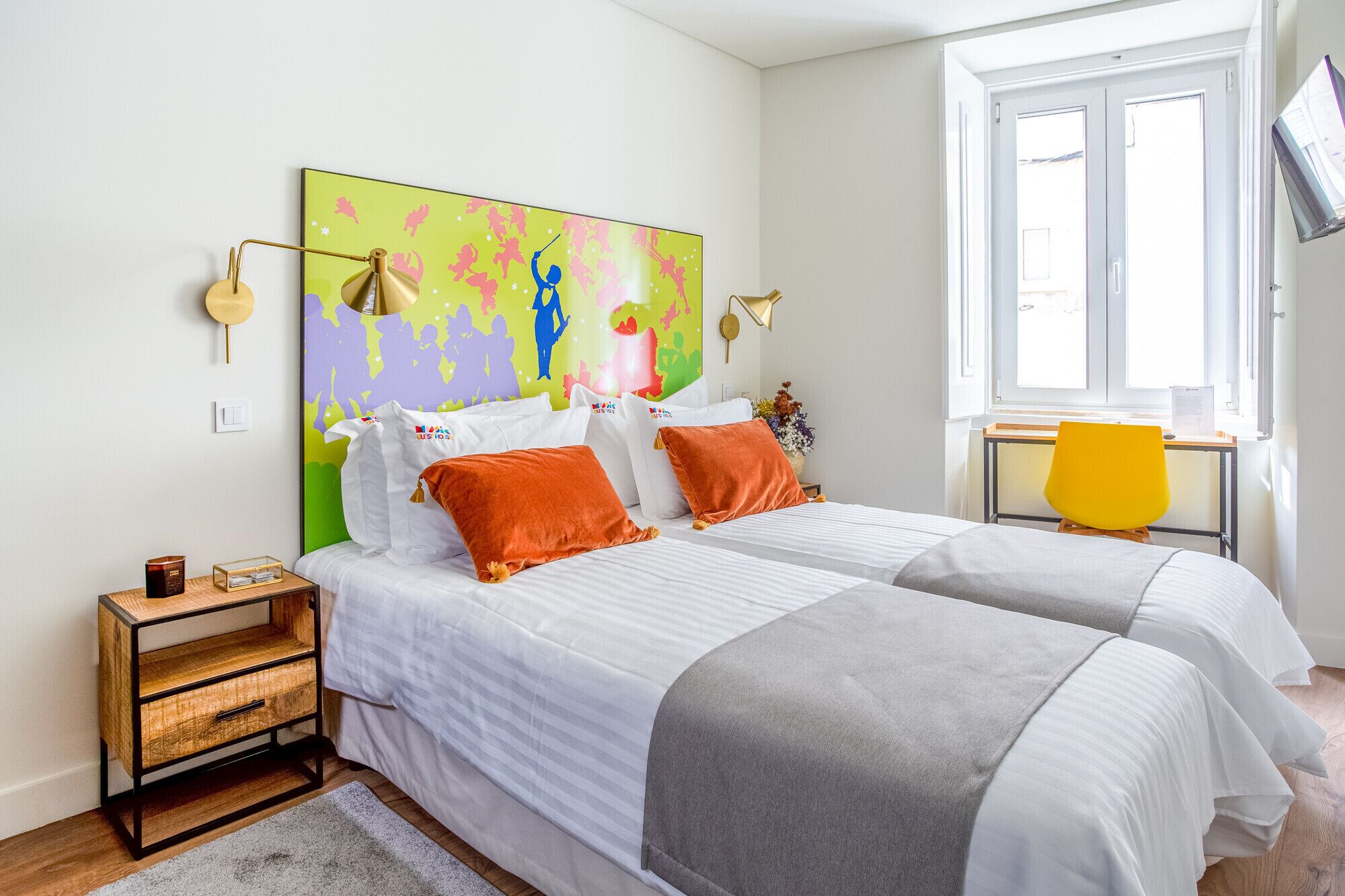 1 habitación, tabla de planchar con plancha, wifi gratis y ropa de cama 