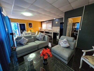 Vacation apartment close to all amenities in Ambtoaloaka