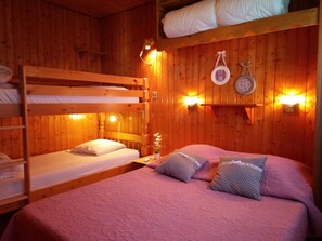 4 chambres, fer et planche à repasser, Wi-Fi gratuit