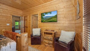 4 bedrooms, in-room safe, desk, iron/ironing board - Stunning View, Sauna, Cold Plunge, Hot Tub & Theater (Sevier County)