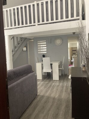 Interior - Apartment 100m from the beach (Menton)