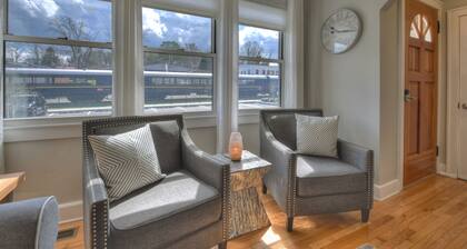 Lovely Brick Cottage in Downtown Blue Ridge