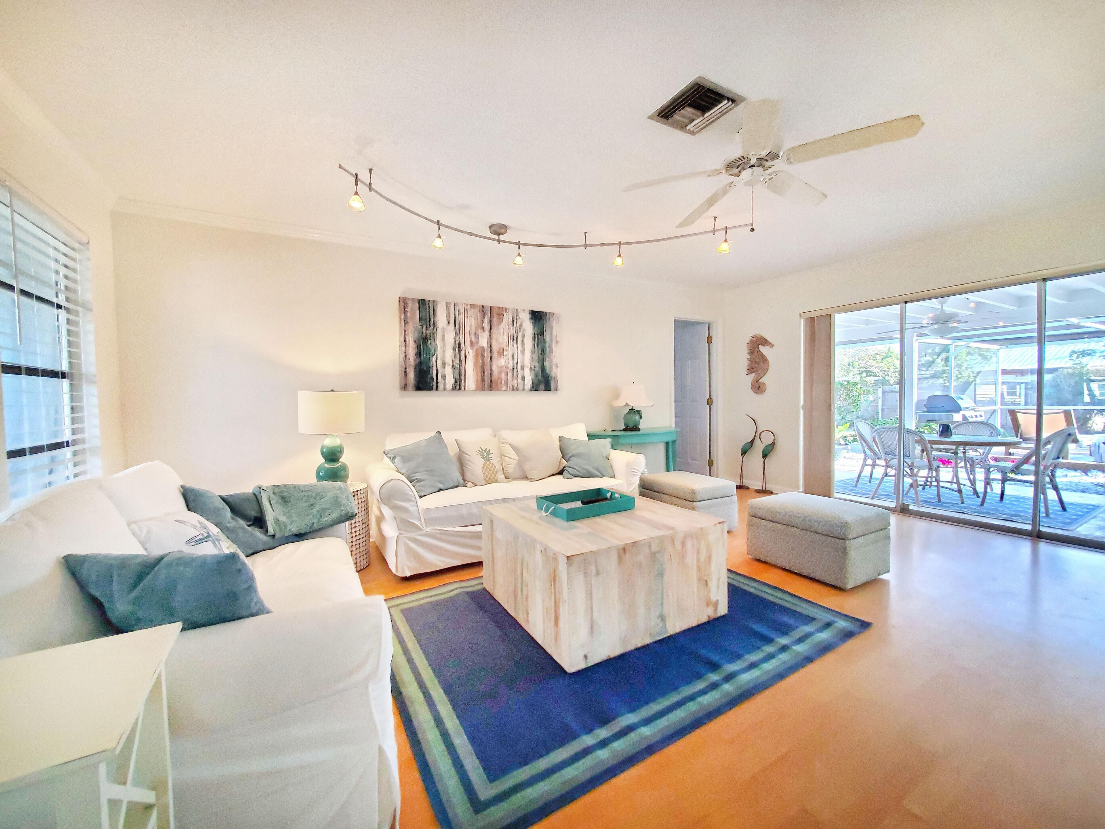 Near the Beach!!! 3-Bedroom & 2-Bath Vacation Home at Bonita Beach | Sleeps 6