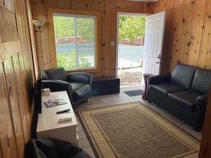 Televisión de pantalla plana de 32 pulgadas con canales digitales