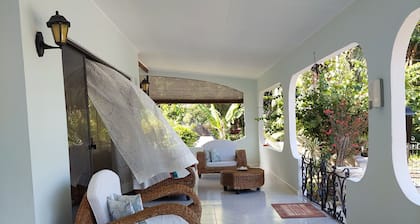 REEF HILLS RESIDENCE