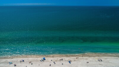 It’s a SHORE THING-Modern finishes! Short walk to the soft beaches on the Gulf
