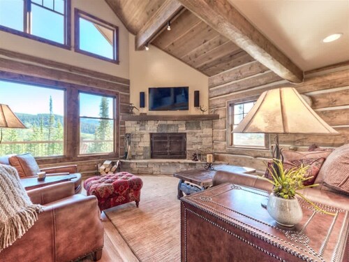 Luxury 5 Bedroom Big Sky Retreat
