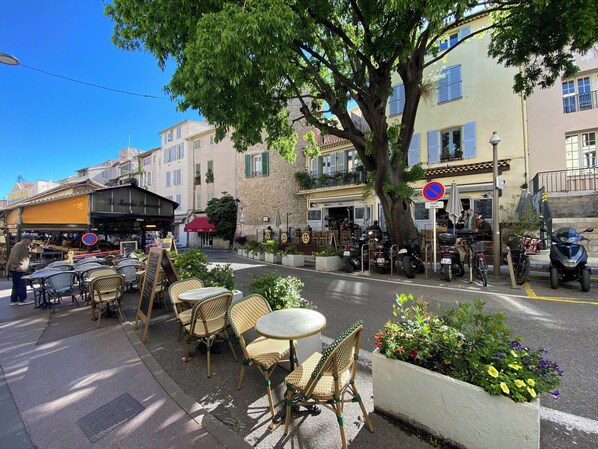 Restauration en plein air