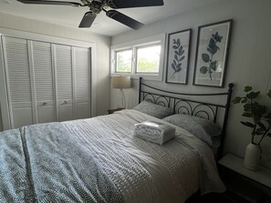 2 bedrooms, WiFi - **The Cottage on Bayside** (Atlantic Highlands)