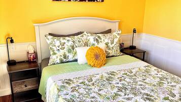 1 bedroom, travel crib, WiFi, bed sheets