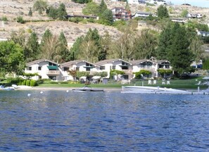 Exterior - Spader Bay Waterfront Condo, Lake Chelan - 2 bd/2 ba (Chelan)