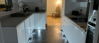 Railway Cottage Retreat:15min walk to Beach:Beautiful Coastline: Parking: Wifi