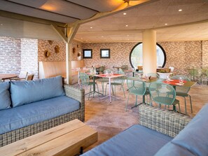 Petit déjeuner buffet compris tous les jours