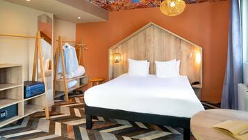 Superior kamer, 1 tweepersoonsbed met slaapbank (with Double Bed and Double Sofabed) | Een bureau, een laptopwerkplek, geluiddichte muren, gratis wifi