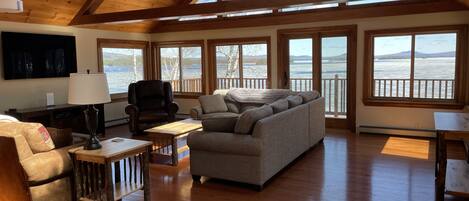 Smart TV, DVD player